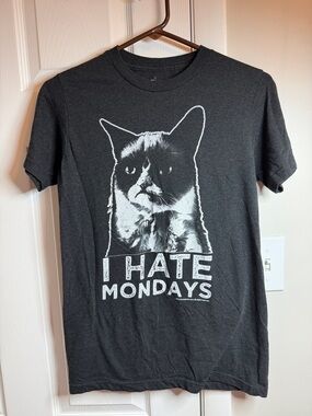 Grumpy Cat “I Hate Mondays” Tee